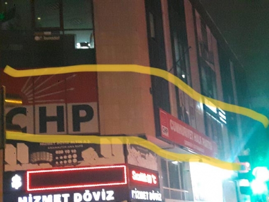 CHP Çekmeköy ilçe binasını kapattı!