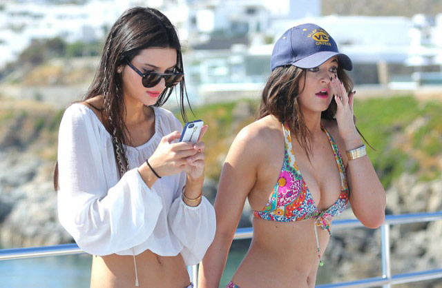 Kendall Jenner'dan Yunanistan'da