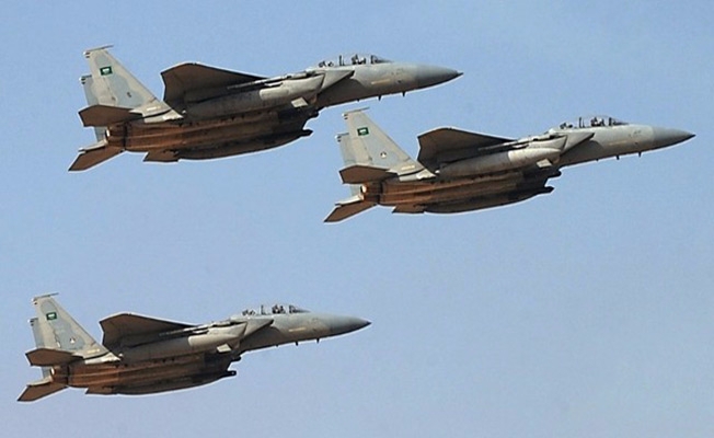 Yemen'de otele hava saldırısı: En az 30 öü