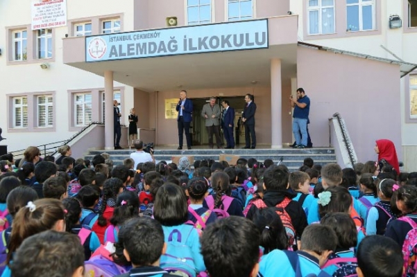 Okulların temizlik malzemeleri Çekmeköy Belediyesi’nden