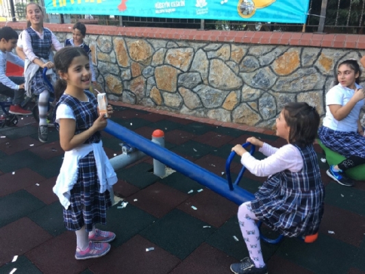 Sultanbeyli'de Mevlana Çocuk Parkı hizmete açıldı