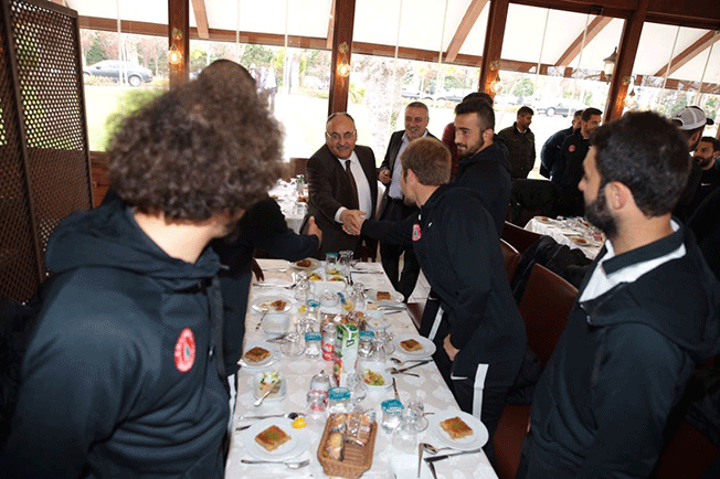 Can, Ümraniyespor Yönetimi, Teknik Heyet ve futbolcularla bir araya geldi