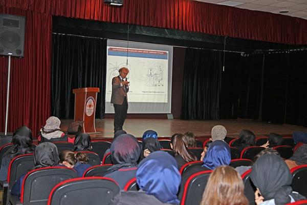 ‘Elektromanyetik kirlilik’ Ataşehir’de öğrencilere anlatılıyor