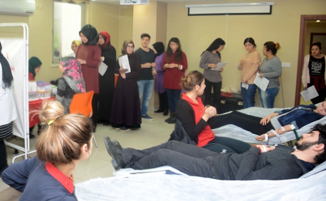 Tuzla Belediyesi Gençlik Merkezi, 96 ünite kan bağışladı
