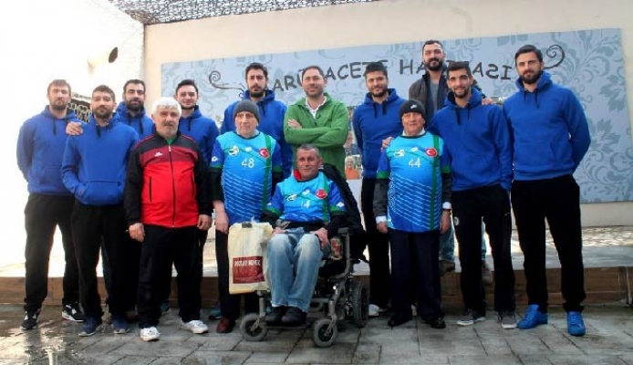 Beykoz Belediyesi Hentbol Takımı’ndan Darülaceze’ye Ziyaret