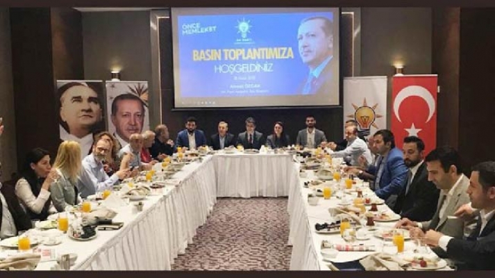 Ahmet Özcan Ataşehir’de CHP’ye gözdağı verdi