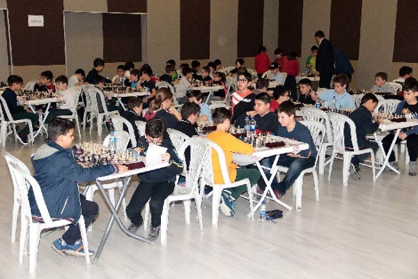 Okullar arası satranç turnuvası yapıldı