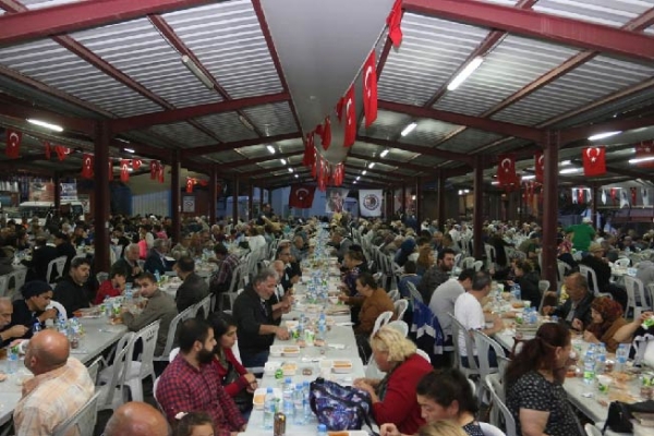 Altınok Öz Türkiye Emekliler Derneği’nin İftar Programına Katıldı