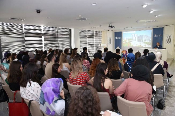 Başkan Hasan Can Medipol Üniversitesi öğrencilerini ağırladı