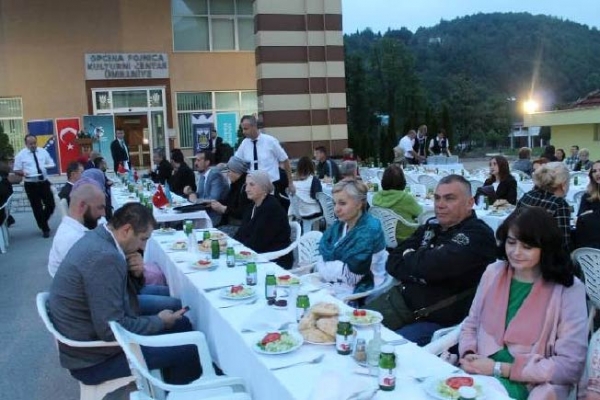 Ümraniye Belediyesi Saraybosna için kardeşlik sofrası kurdu