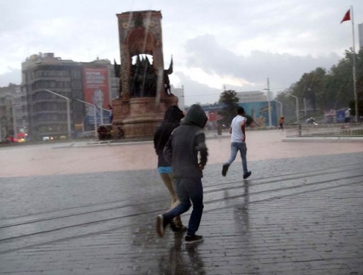 İstanbul'da metrekareye 35 kilo yağış düştü