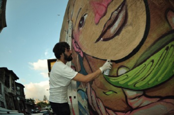 Kadıköy'ün duvarları Mural Festivali'yle renkleniyor