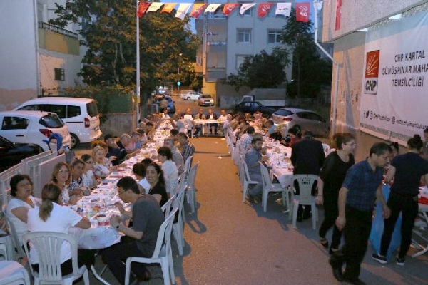Kartal Belediyesi CHP Gümüşpınar Mahalle Biriminin İftarına Konuk Oldu
