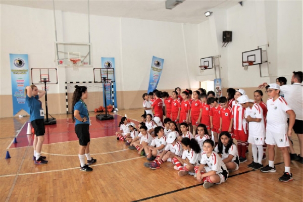 Kartal Belediyesi Ücretsiz Yaz Spor Okulu’nda Eğitimler Başladı