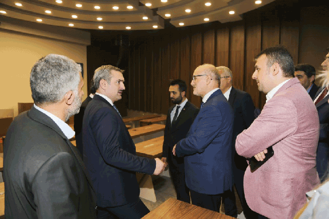 Bayram Şenocak Beykoz Belediyesini ziyaret etti