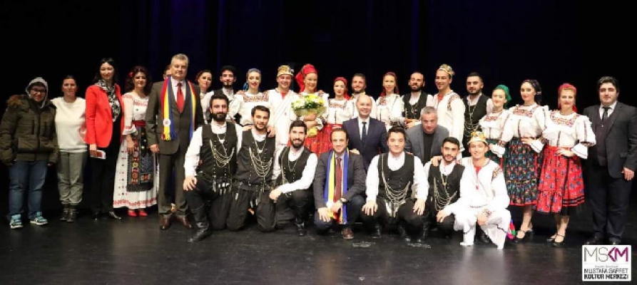 Ataşehir'de Romanya Dansları Sahnelendi