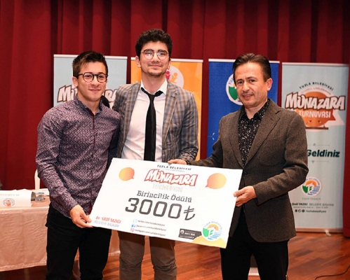 Tuzla Belediyesi Liseler Arası Münazara Turnuvası düzenledi