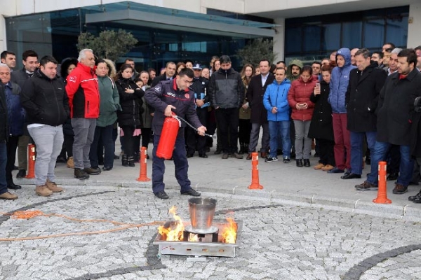 Ataşehir Belediyesi’nde Yangın Tatbikatı Yapıldı