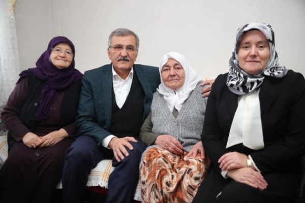 Beykoz Belediye Başkan Adayı Murat Aydın ev ziyaretlerine başladı