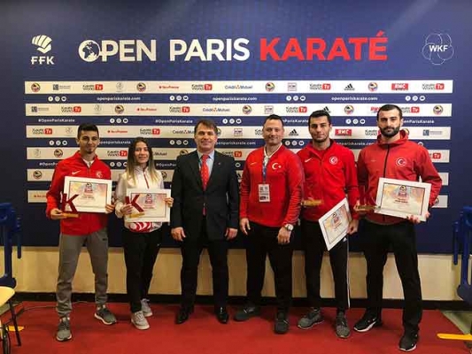 İBB’li Sporcular Karate Paris Etabına Damga Vurdu