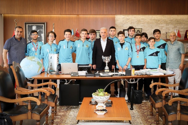 Ümraniye Yamanspor Kulübü’nden Başkan Yıldırım’a Ziyaret