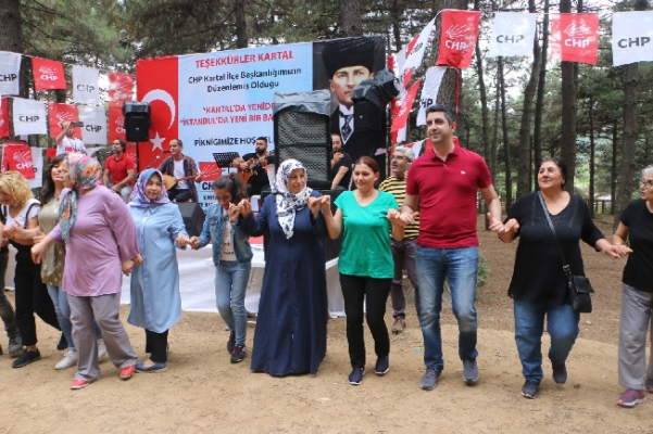 Gökhan Yüksel, CHP Kartal İlçe Başkanlığı'nın düzenlediği pikniğe katıldı