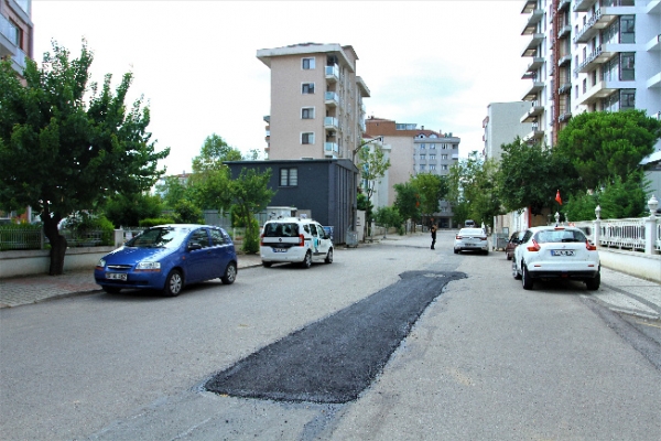 Kartal Belediyesi’nden Kordonboyu Mahallesi’ndeki yol çökmesine müdahale
