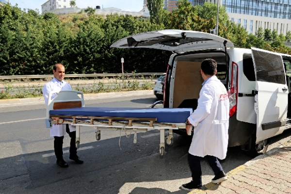 Ataşehir Belediyesi’nden Hastalara Yardım Eli