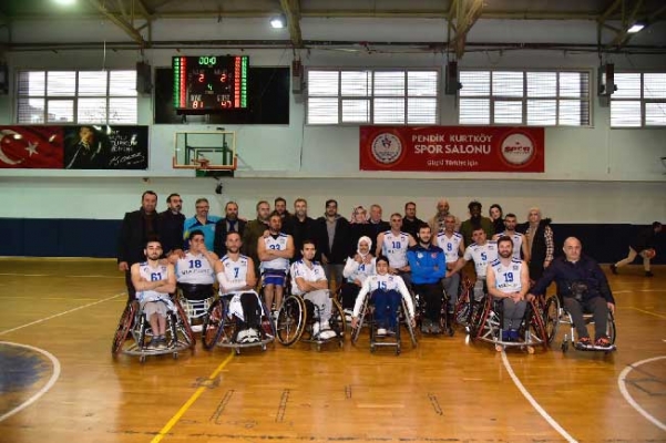 Pendik Belediyesi Tekerlekli Sandalye Basketbol Takımı Süper Lig’e Yükseldi