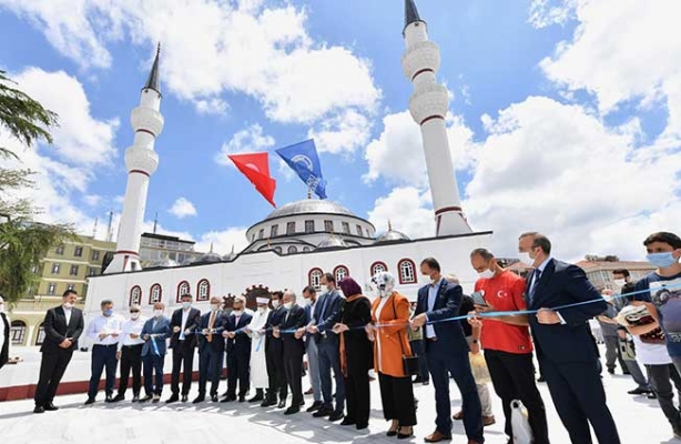 Şehit Onur Ensar Ayanoğlu Cami İbadete Açıldı