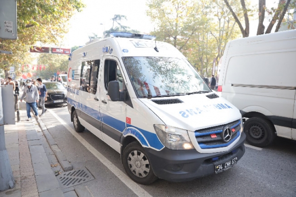 Kadıköy’de Ambulanstan Koronavirüs’e Farkındalık Anonsları Yapıldı
