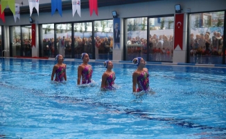 Kadıköy’de Acıbadem Yüzme Havuzu Ve Spor Merkezi Açıldı